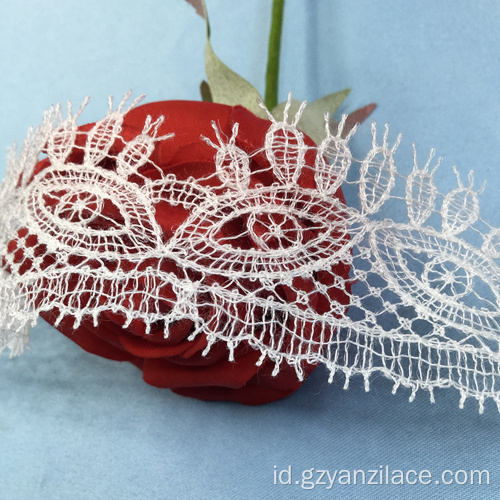 White Bridal Lace Trim Tebal oleh Yard